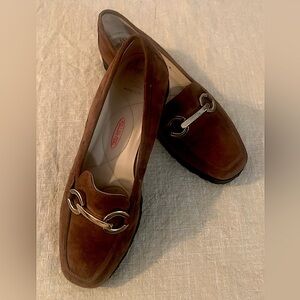 Amalfi Suede Loafers sz7